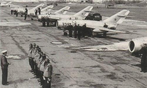Какие самолеты ссср и сша испытывали на корейской войне Миг 15 война в корее